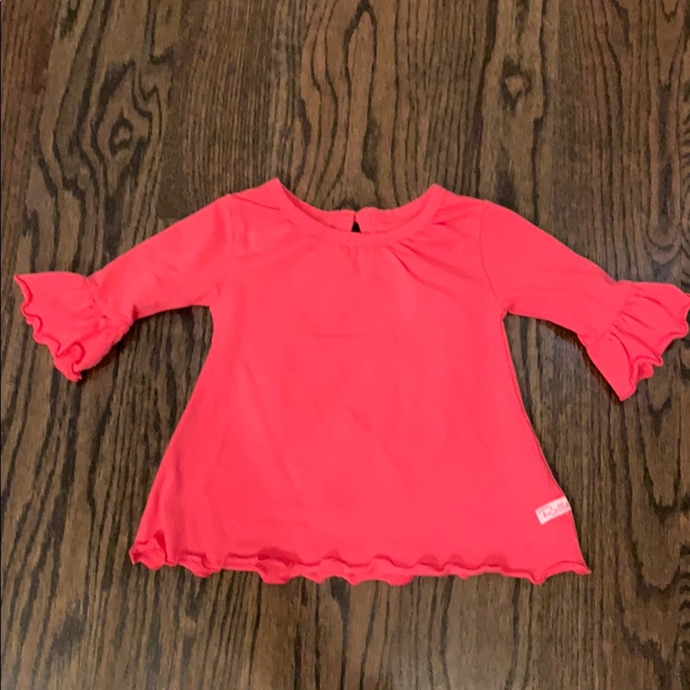 Like new! Hot pink Ruffle Butts Top!